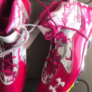 COPY - Under Armour Spine Nitro Mid MC Football C…